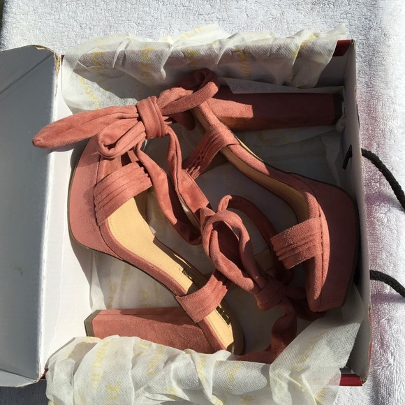 Liliana Pink High Heels - Picture 6 of 8